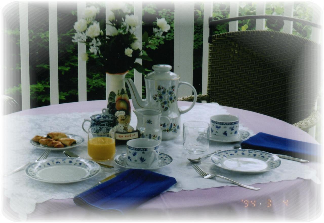 Arkadia Eastman B&B Bagian luar foto