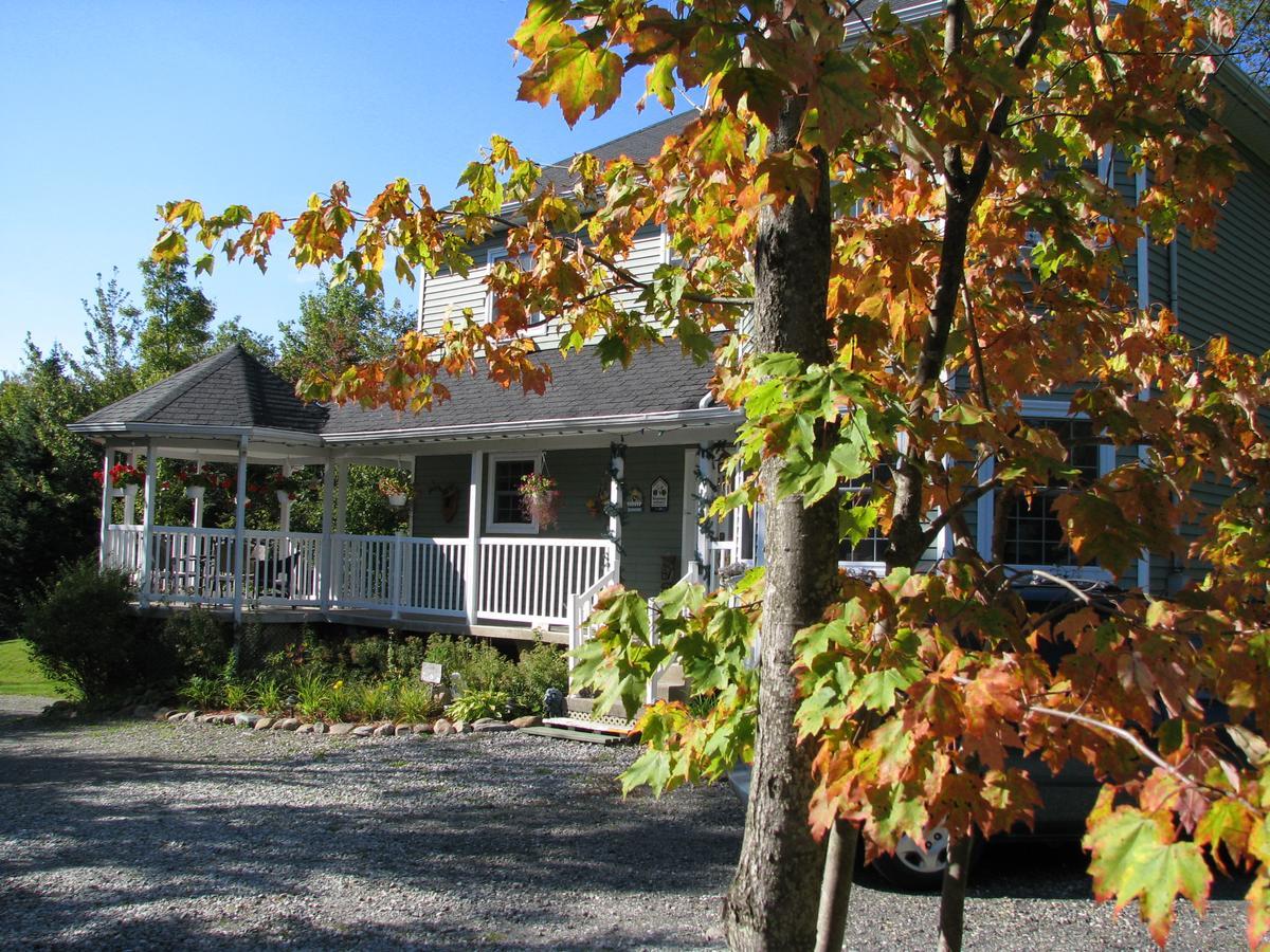 Arkadia Eastman B&B Bagian luar foto