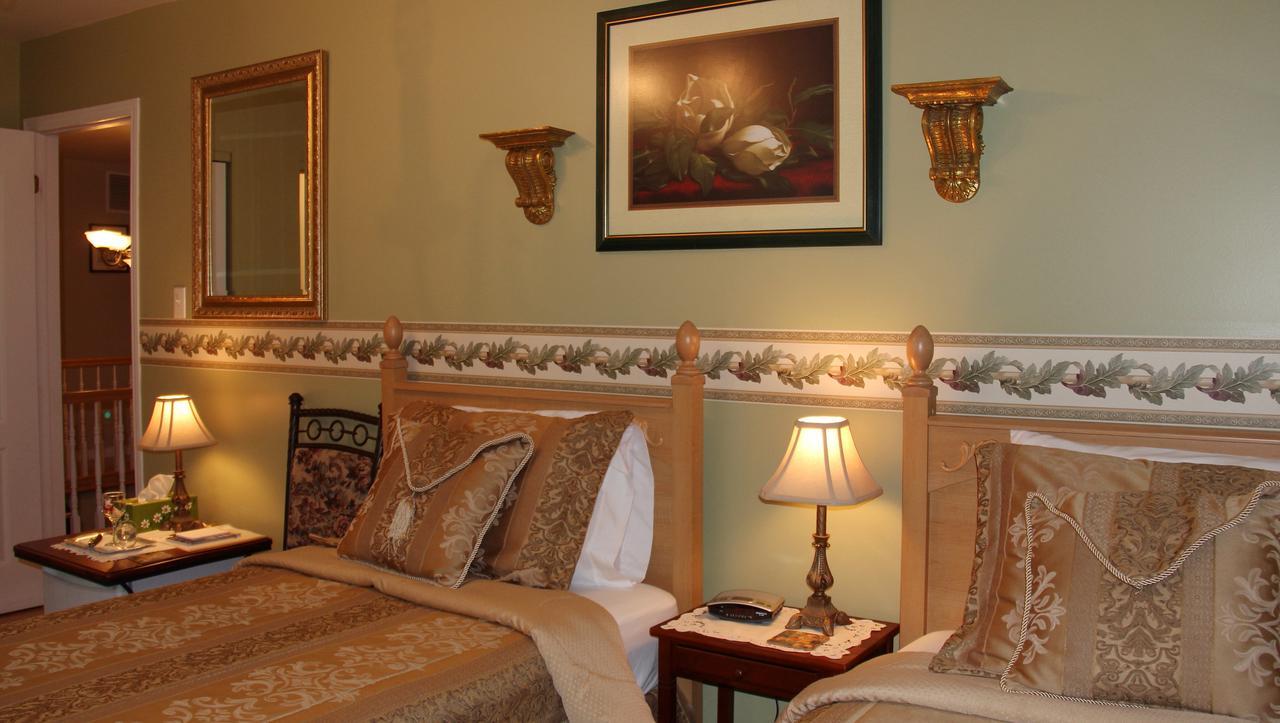 Arkadia Eastman B&B Bagian luar foto